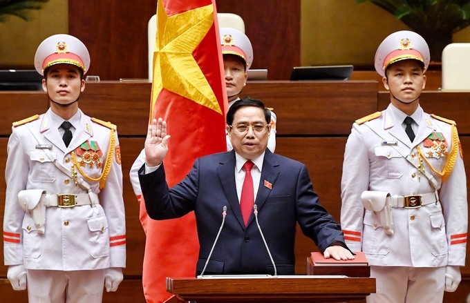 Thủ tướng Phạm Minh Chính tuyên thệ. Ảnh: Giang Huy